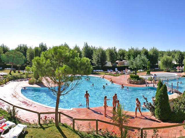 Buitenzwembad Camping Serignan Plage