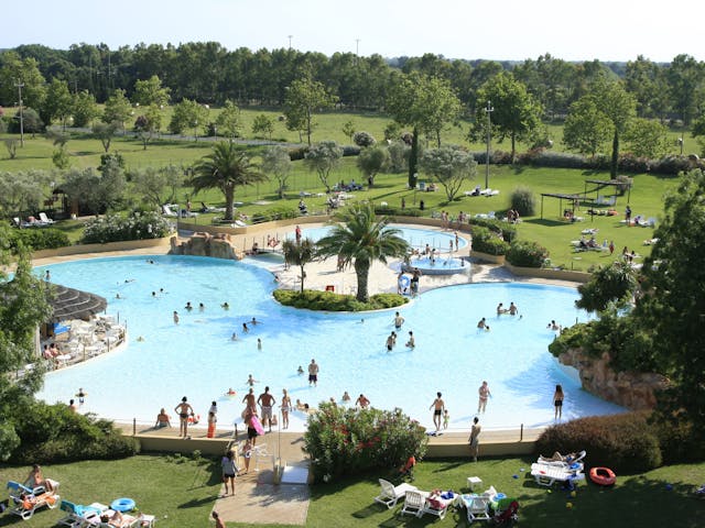 Zwembad camping Le Capanne