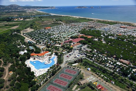 camping El Delfin Verde vanuit lucht