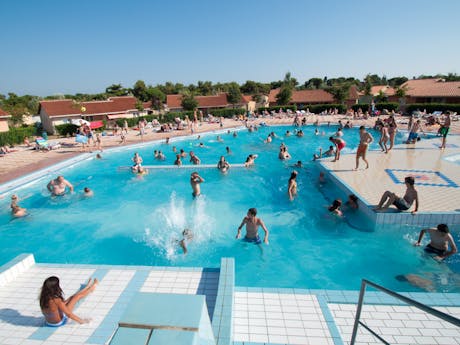 zwembad camping Bi Village