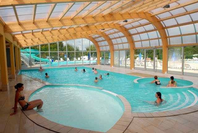 Zwembad camping Fayolan