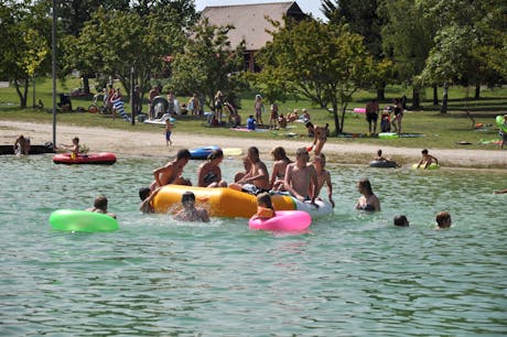 zwemmeer camping Domaine Les 3 Lacs du Sol