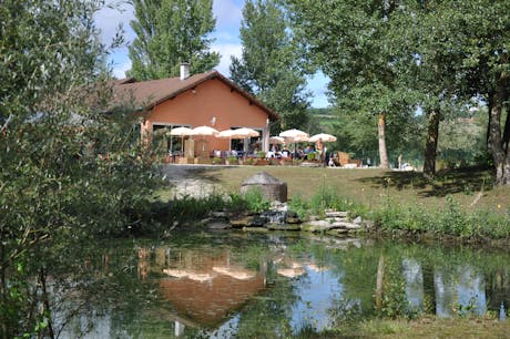 restaurant camping Domaine Les 3 Lacs du Sole