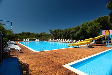 Zwembad op camping Bella Sardinia