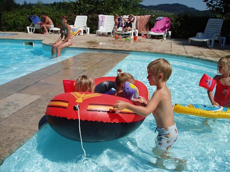 kinderbad camping Château de Montrouant