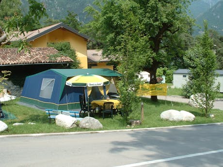 Bungalowtent op camping Rio Vantone