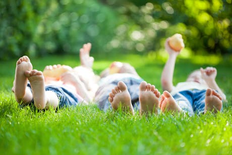 Algemeen ViaLora kinderen in het gras