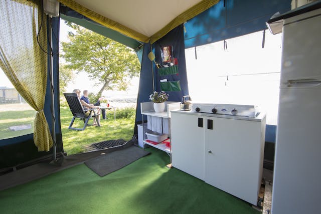 bungalowtent Blue binnen