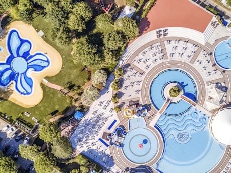 Camping Sant Angelo zwembad Butterfly