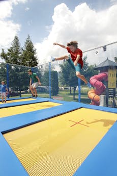 Camping Woferlgut trampoline springen