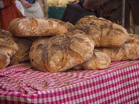brood op markt frankrijk