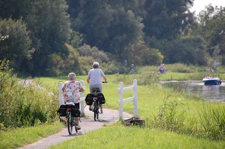 IJsselmeer stel op fiets