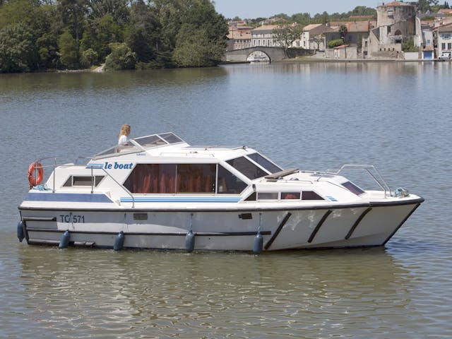 Tamaris boot int agent leBoat