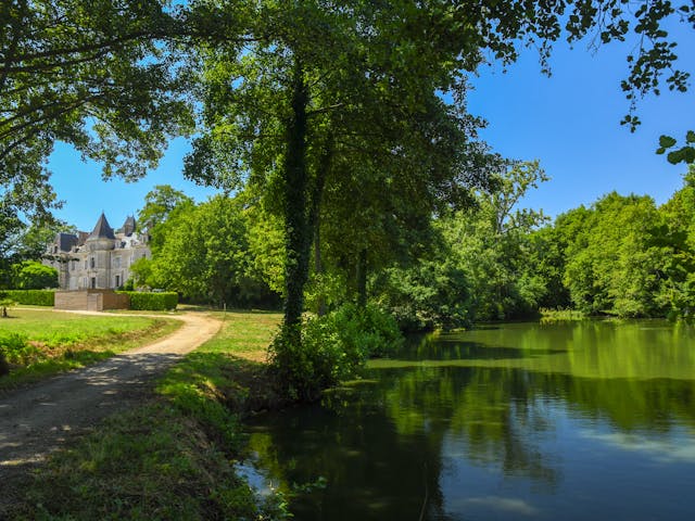 Château la Forêt kasteelcamping