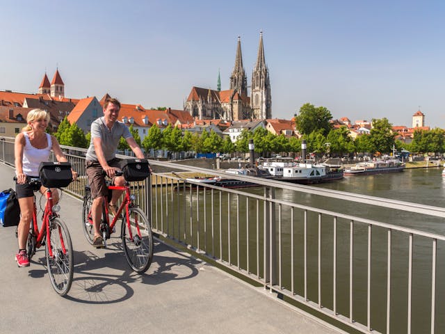 Altmühltal Radweg Duitsland fietsers op brug