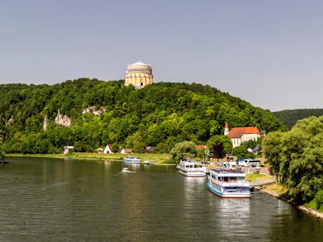 Kelheim_Donau_Befreiungshalle_Schiff_00927_ww