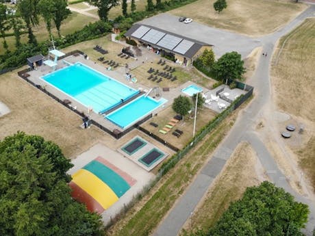 Gemeenschappelijk zwembad Jelling