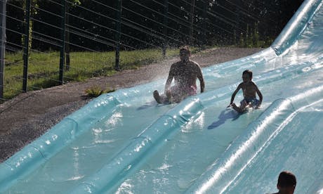 Glijbaan camping Domaine Les 3 Lacs du Soleil