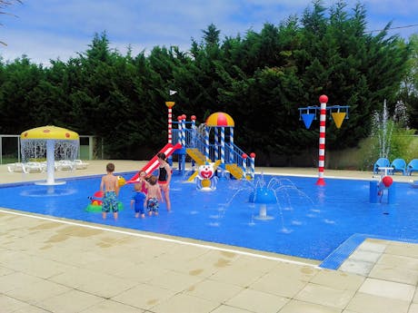 Camping Les Amiaux kinderbad