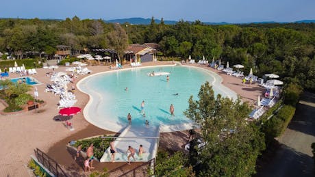 Camping Montescudaio Nieuw zwembad