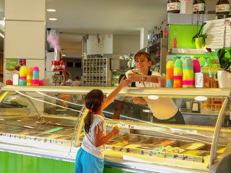 Camping Portofelice ijssalon