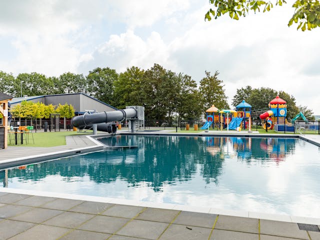 Camping Rhederlaagse Meren buitenzwembadCampi