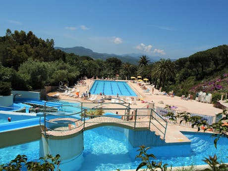 Zwembad camping Rosselba le Palme