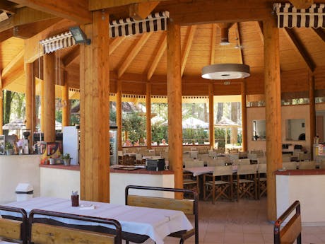 Camping Mare e Pineta restaurant