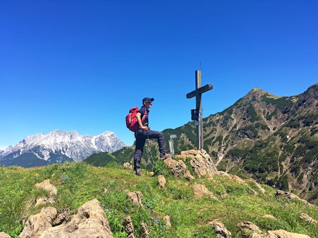 Oostenrijk - Tiroler Alpen - kruis op de top