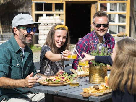 anna_hålllams-outdoor_restaurant-Halland Visi