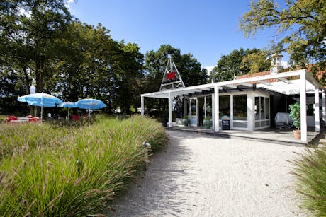 Bad Hoophuizen - Restaurant buiten