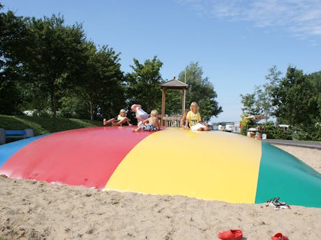 Molengroet - air trampoline