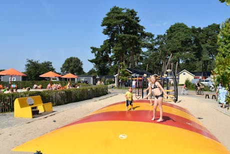 Camping de Molenhof luchttrampoline