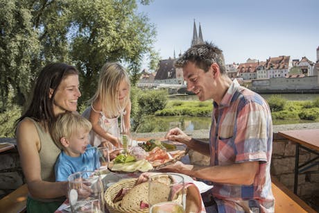 Familie lunch rivier Beieren Duitsland