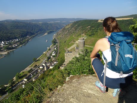 Rheinsteig - Burg Maus wandelaar
