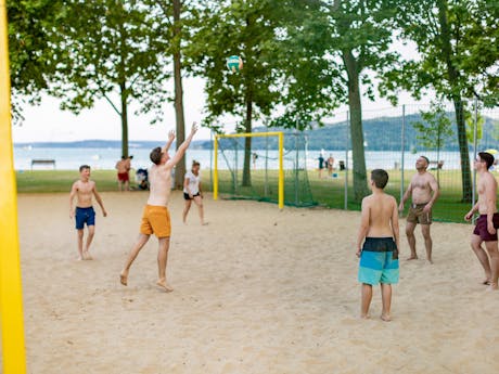 Camping Balatontourist Fured volleybal