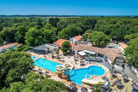 Zwembad camping Les Biches