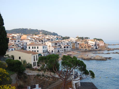 Catalonie - Spanje dorpje aan kust