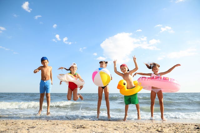 Kinderen op strand - sfeer