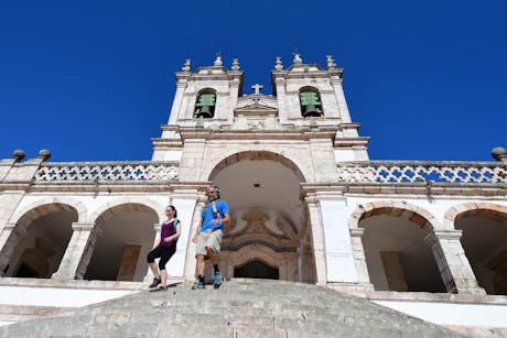 Nazare - Fatima - Portugal - wandelaars