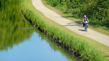 Frankrijk Canal de la Garonne fietser