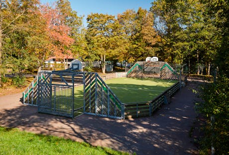 Camping Landal Warsberg voetbal veld