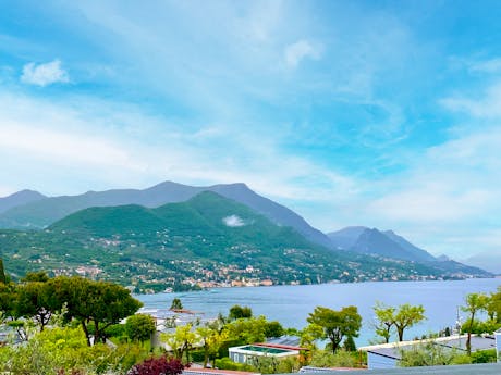 Camping Eden uitzicht Gardameer