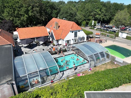 Camping de Luttenberg overdekbaar zwembad