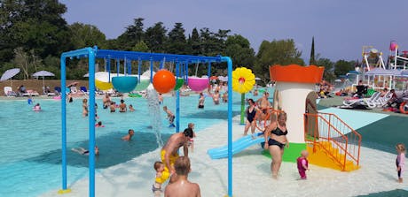 Camping Cisano San Vito waterspeeltuin