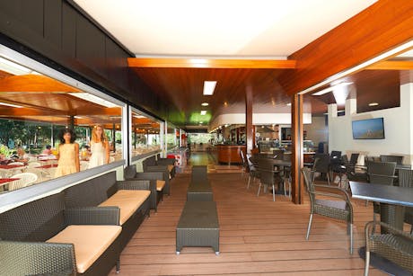 Baia Domizia Camping Village restaurant 