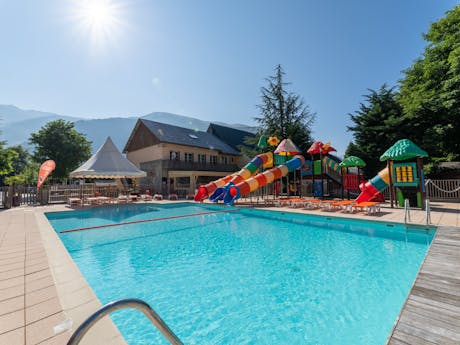 Camping Chateau de Rochetaillee - Zwembad