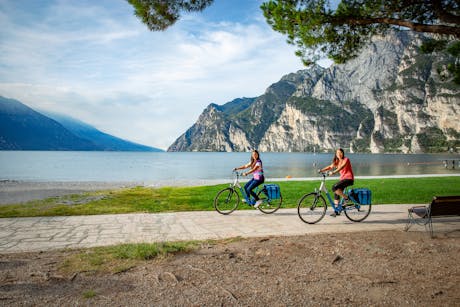 Etsch Radweg Gardameer  © Donau Touristik