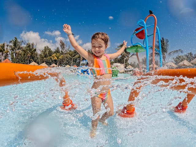 Meisje in het waterpark