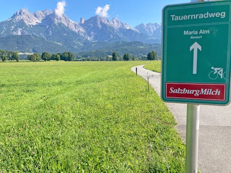 Tauern Rundfahrt wegwijzer radweg EB